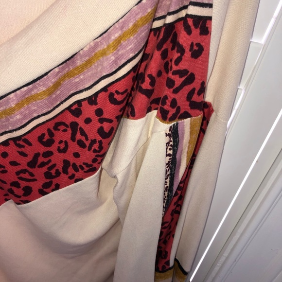 Bohemian inspired boutique mixed print top - Picture 2 of 3